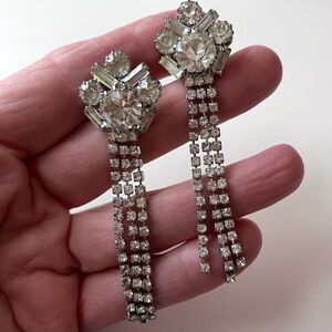 *SOLD*80’s Vintage 🤍 Rhinestone Earrings